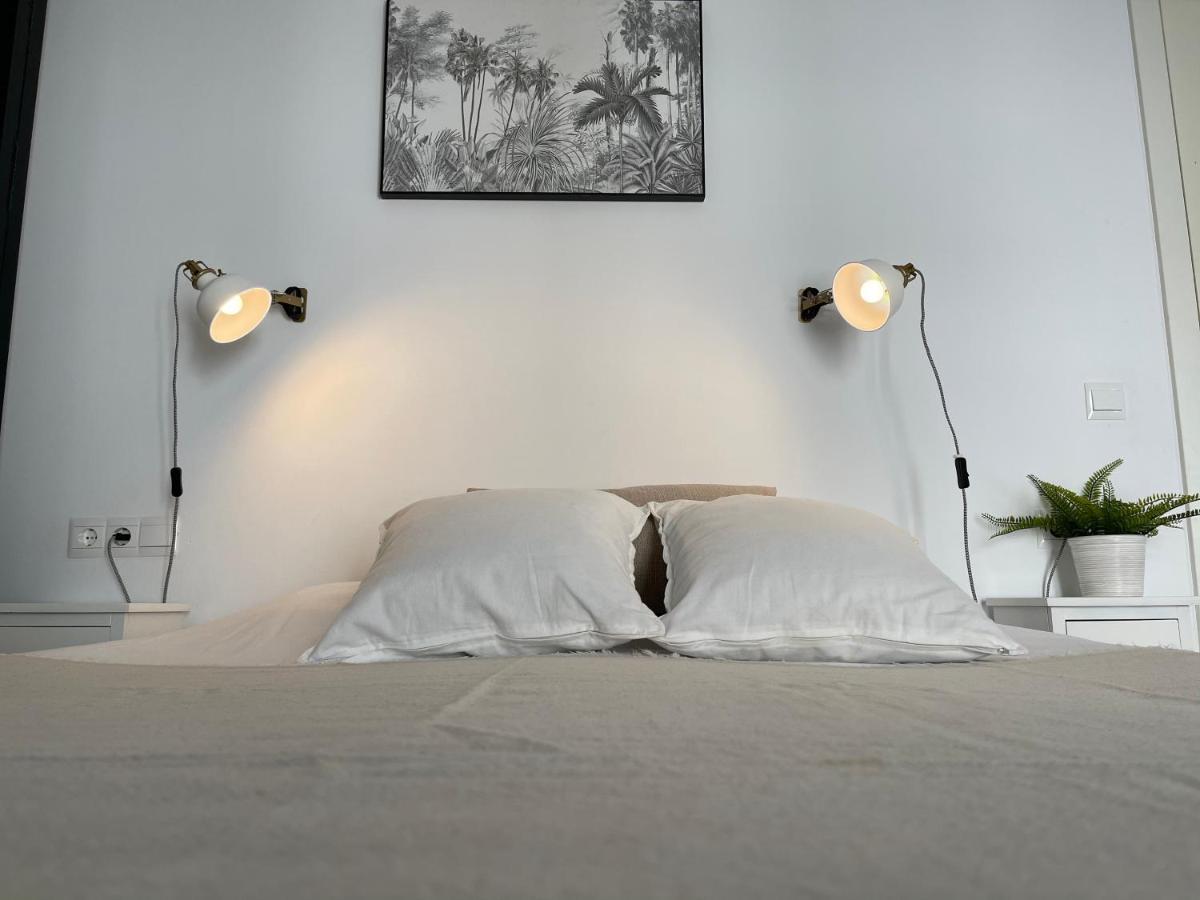 New Townhouse In The Heart Of Nerja With Jacuzzi Villa Buitenkant foto