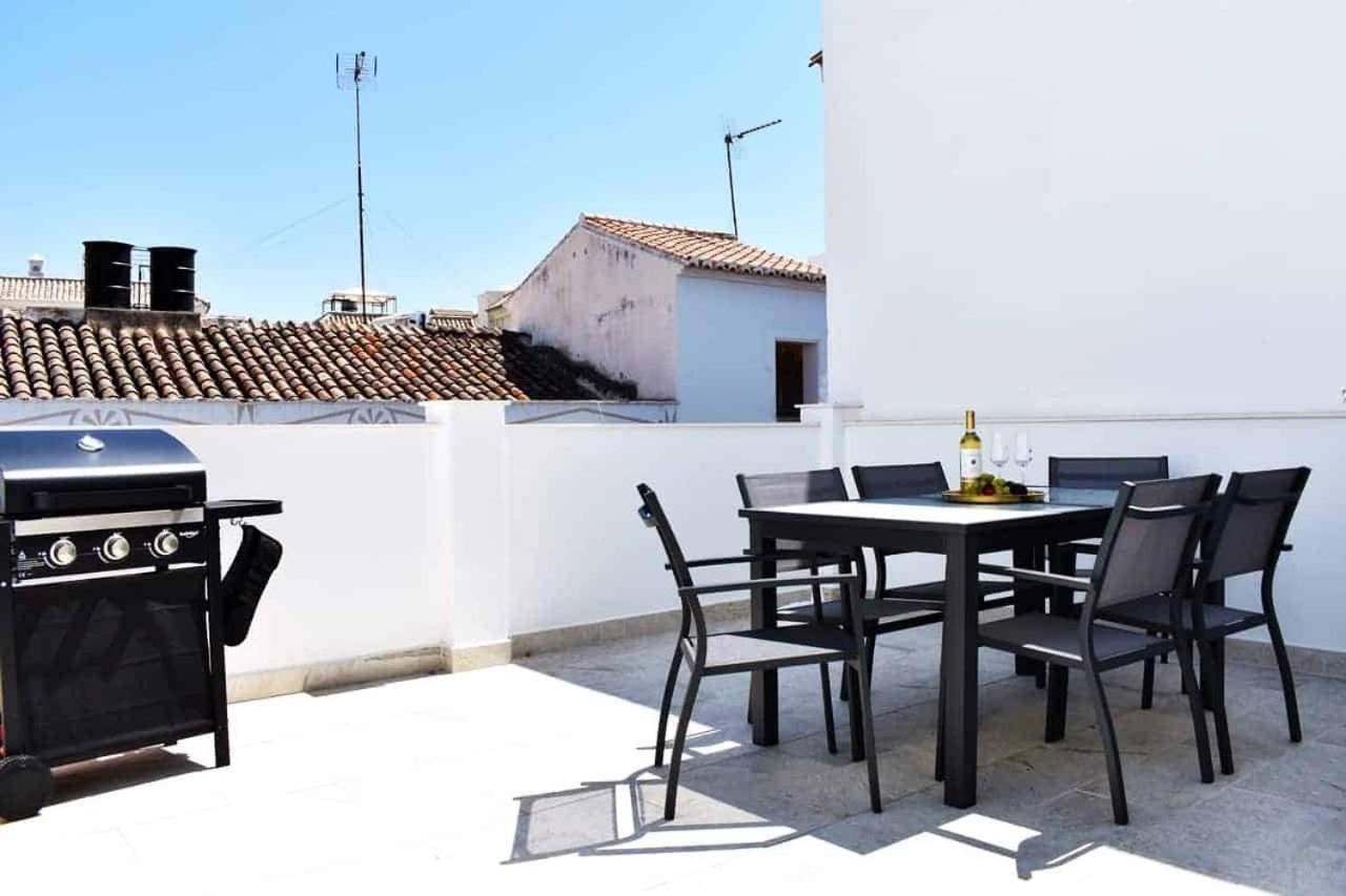 New Townhouse In The Heart Of Nerja With Jacuzzi Villa Buitenkant foto