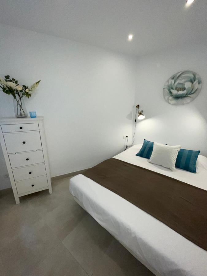 New Townhouse In The Heart Of Nerja With Jacuzzi Villa Buitenkant foto