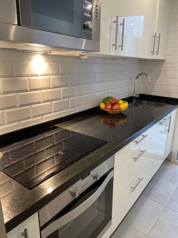 New Townhouse In The Heart Of Nerja With Jacuzzi Villa Buitenkant foto
