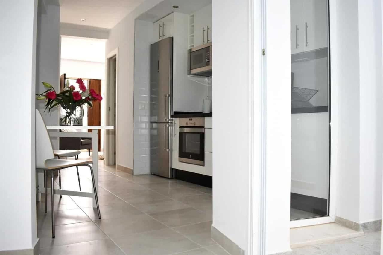 New Townhouse In The Heart Of Nerja With Jacuzzi Villa Buitenkant foto