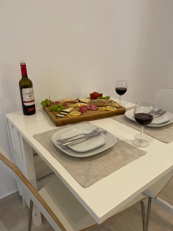 New Townhouse In The Heart Of Nerja With Jacuzzi Villa Buitenkant foto